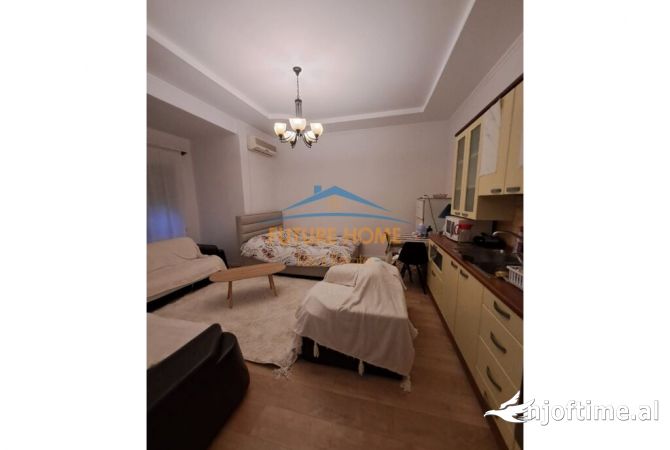 Shtepi me qera Garsoniere ne Tirane - 430 Euro
