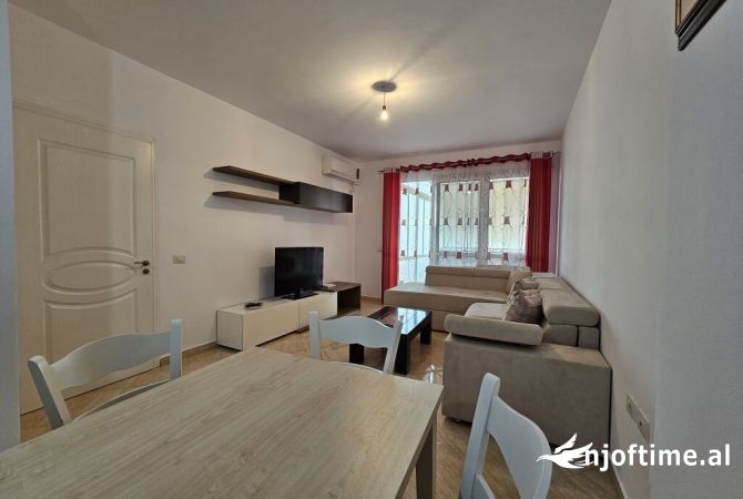 Shtepi me qera 2+1 ne Tirane - 480 Euro