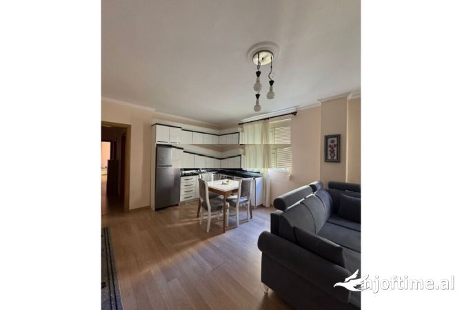 Shtepi ne shitje 2+1 ne Tirane - 175,000 Euro