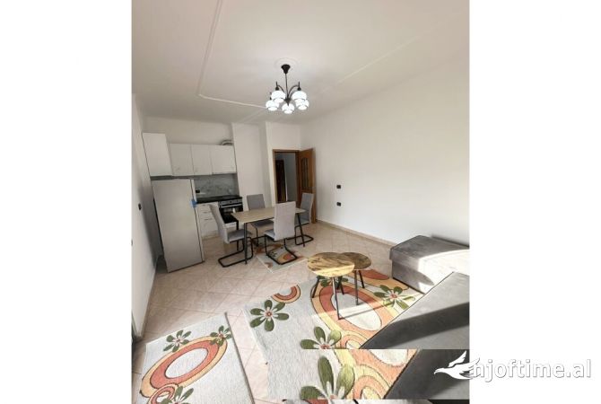 Shtepi me qera 2+1 ne Tirane - 550 Euro