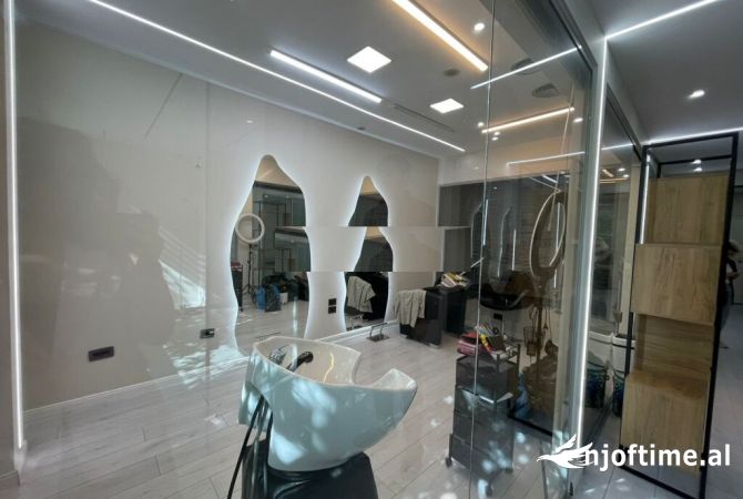 Ambient biznesi me qera 1+1 ne Tirane - 1,350 Euro