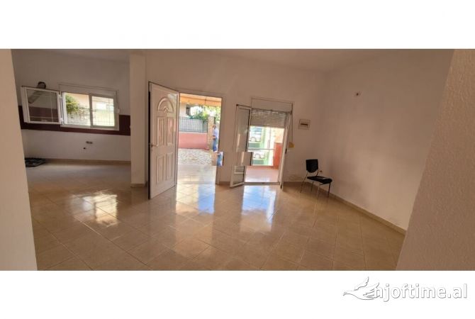 Shtepi ne shitje 6+1 ne Tirane - 295,000 Euro