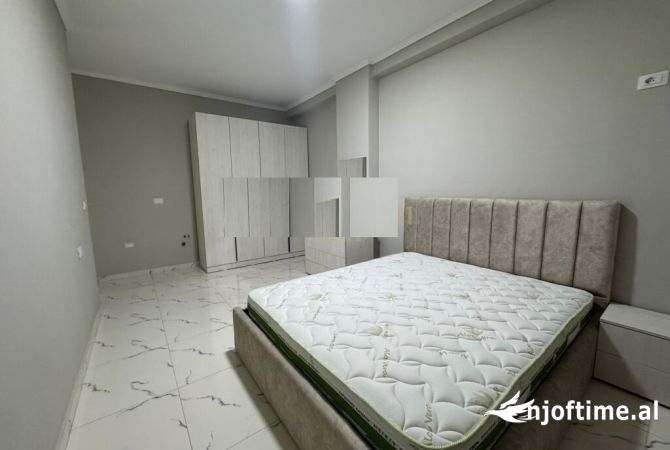 Shtepi me qera 2+1 ne Tirane - 40,000 Leke