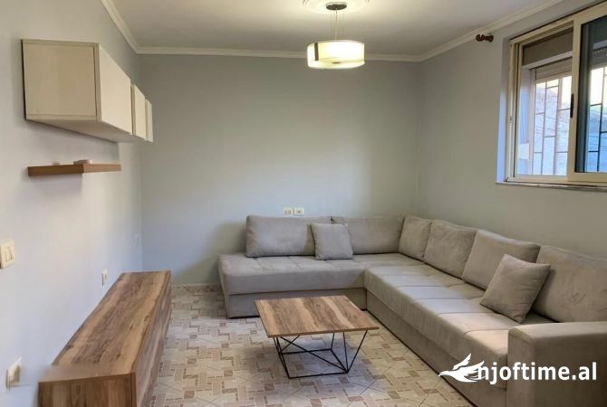 Shtepi me qera 1+1 ne Tirane - 400 Euro