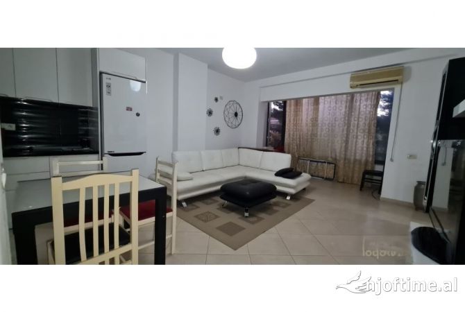 Shtepi me qera 2+1 ne Tirane - 400 Euro