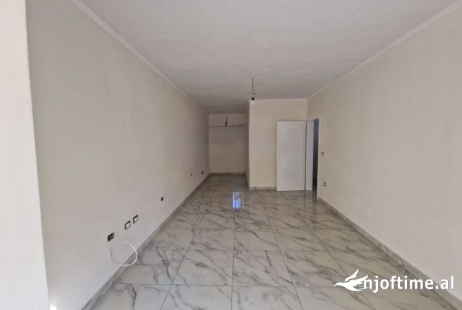 Ambient biznesi me qera 1+1 ne Tirane - 600 Euro