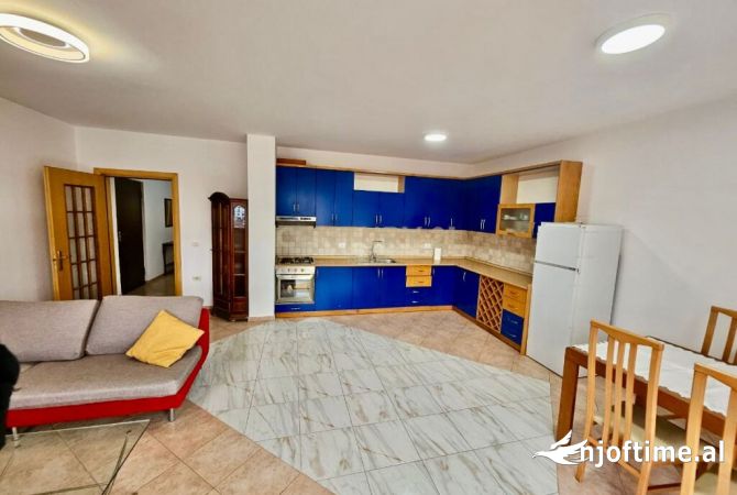 Shtepi me qera 2+1 ne Tirane - 650 Euro