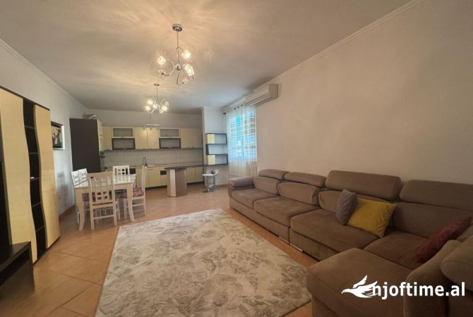 Shtepi me qera 2+1 ne Tirane - 500 Euro