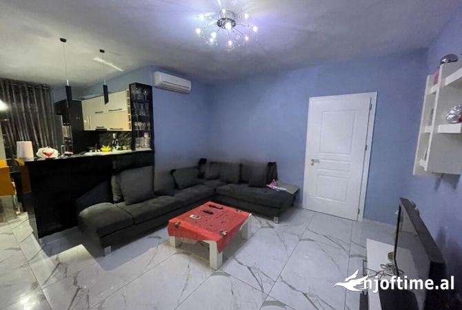 Shtepi me qera 2+1 ne Tirane - 450 Euro