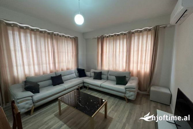 Shtepi me qera 2+1 ne Tirane - 500 Euro