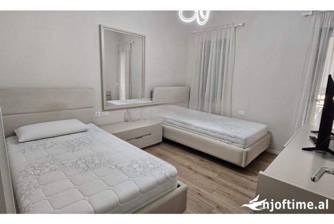 Shtepi me qera Apartament ne Tirane, 1+1, Mobilimi E mobiluar, Pagesa 700  Euro.