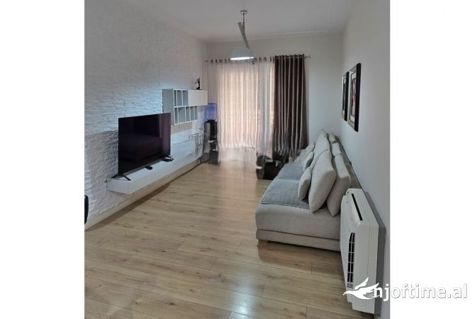 Shtepi me qera 1+1 ne Tirane - 700 Euro