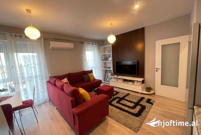 Shtepi me qera Apartament ne Tirane, 2+1, Mobilimi E mobiluar, Pagesa 650  Euro.