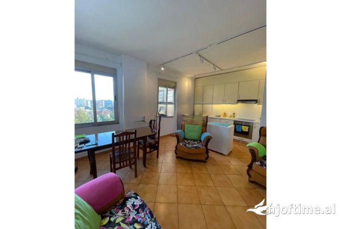 Shtepi me qera Apartament ne Tirane, 1+1, Mobilimi E mobiluar, Pagesa 450  Euro.