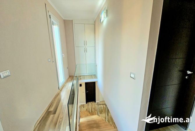Shtepi me qera 3+1 ne Tirane - 1,200 Euro