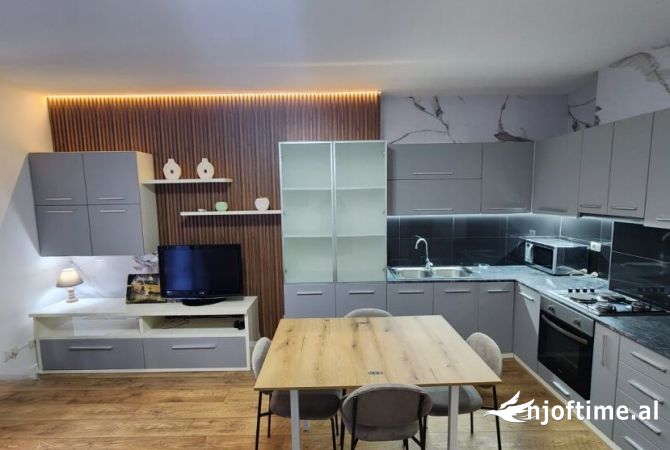 Shtepi me qera 2+1 ne Tirane - 700 Euro
