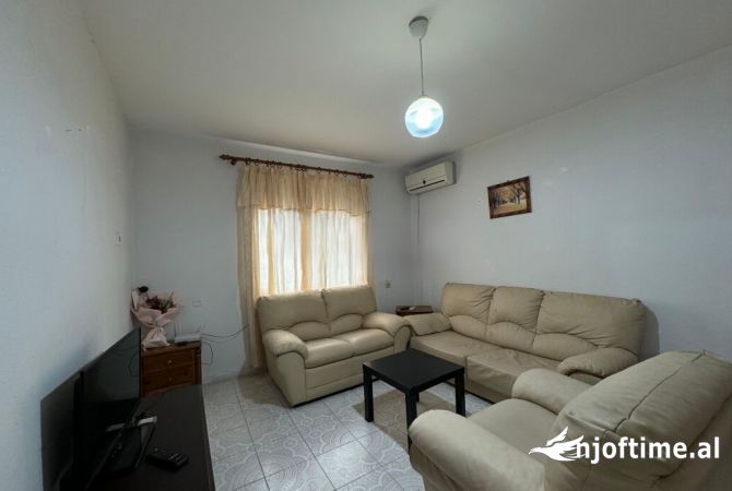 Shtepi me qera 1+1 ne Tirane - 350 Euro