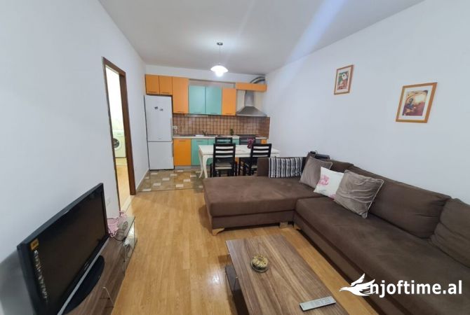 Shtepi me qera 2+1 ne Tirane - 500 Euro
