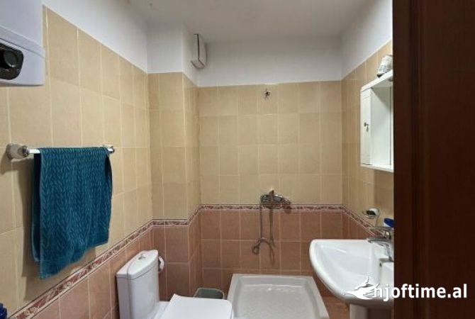 Shtepi me qera 1+1 ne Tirane - 650 Euro