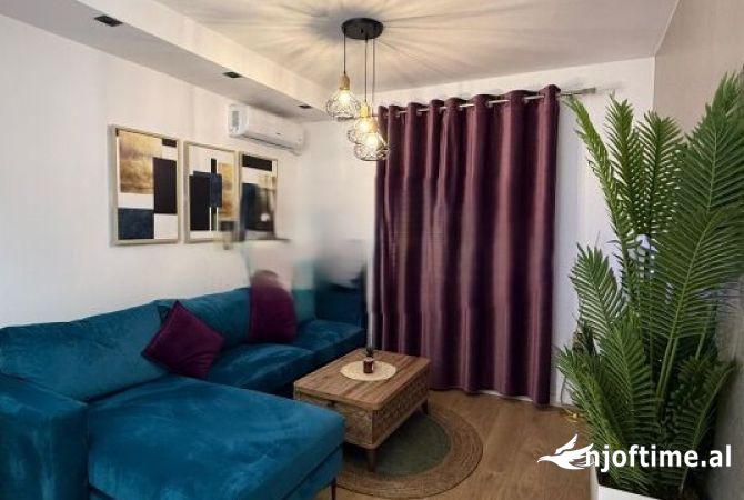 JEPET ME QIRA APARTAMENT 1+1 ME VERANDE NE MYSLYM SHYR 650 € /Muaj