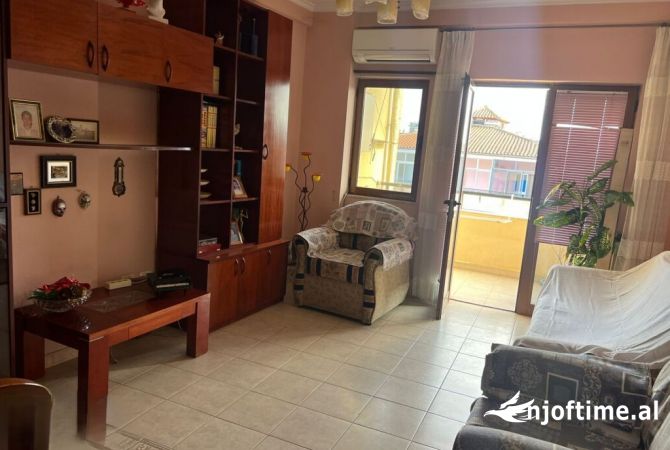 Shtepi me qera 1+1 ne Tirane - 400 Euro