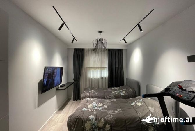 Shtepi me qera 2+1 ne Tirane - 700 Euro