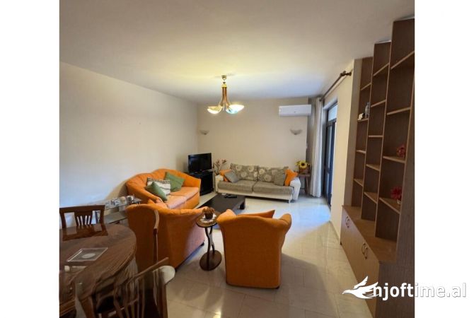 Shtepi me qera 1+1 ne Tirane - 650 Euro