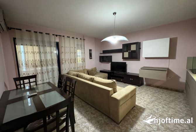 Shtepi me qera 2+1 ne Tirane - 500 Euro