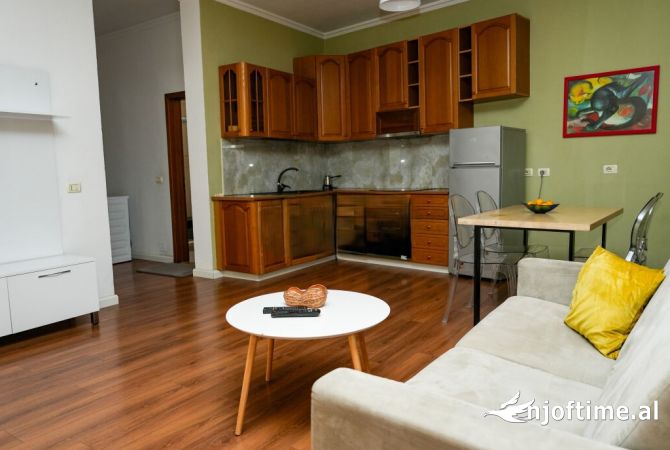 Shtepi me qera 1+1 ne Tirane - 650 Euro