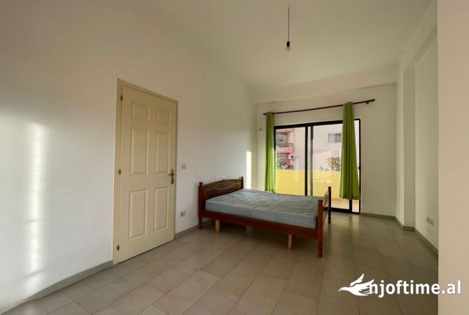 Shtepi ne shitje 2+1 ne Tirane - 135,000 Euro
