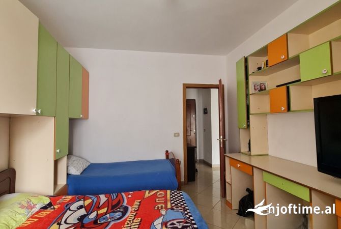 Shtepi ne shitje 2+1 ne Tirane - 75,000 Euro