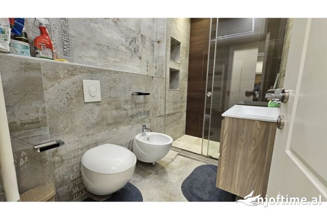 Shtepi ne shitje 2+1 ne Tirane - 185,000 Euro
