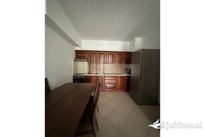 Shtepi me qera 1+1 ne Tirane - 550 Euro
