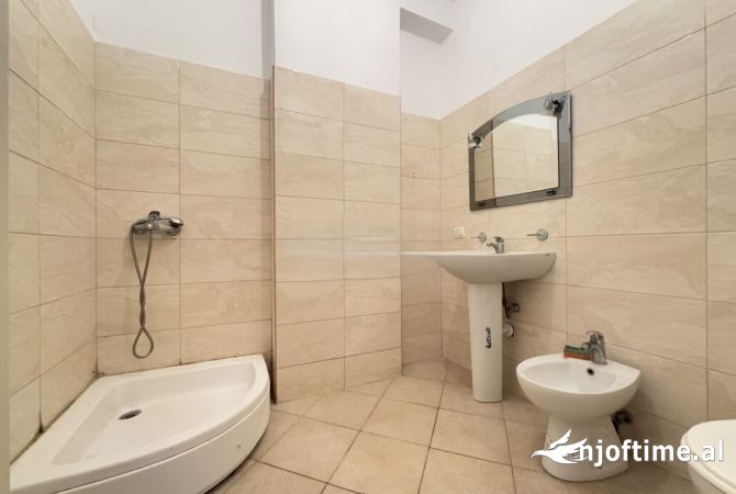 Shtepi ne shitje Garsoniere ne Tirane - 60,900 Euro