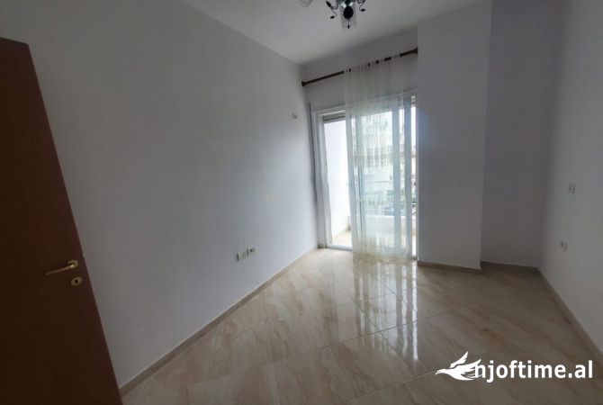 Shtepi ne shitje 1+1 ne Tirane - 85,000 Euro