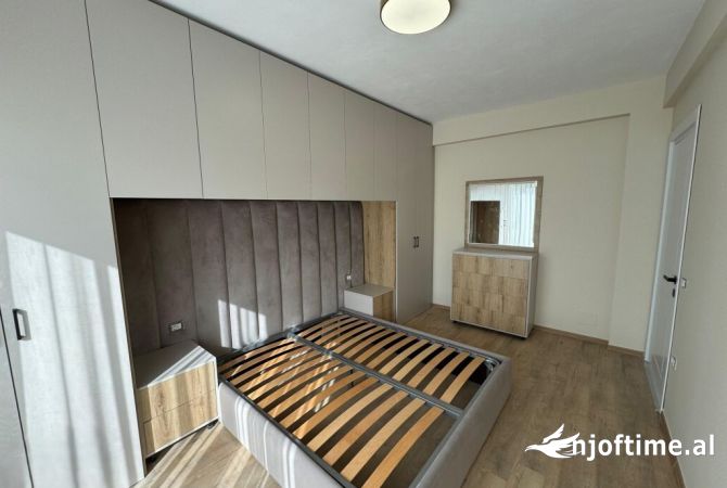 Shtepi me qera 2+1 ne Tirane - 650 Euro