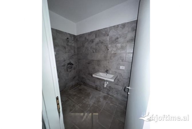 Shtepi ne shitje 2+1 ne Tirane - 176,640 Euro