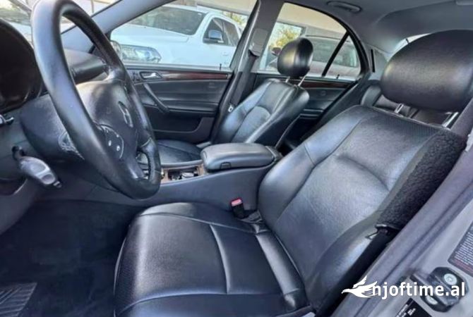 Cars for sale  in Tirana - 2,000 Euro
