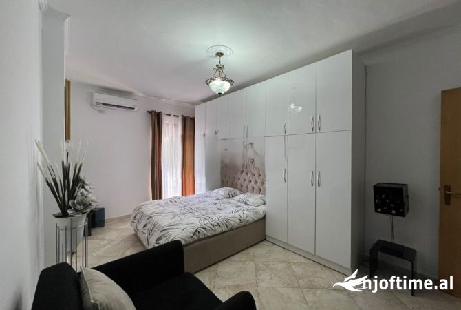 Shtepi me qera Garsoniere ne Tirane - 500 Euro