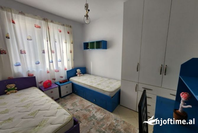 Shtepi me qera 2+1 ne Tirane - 400 Euro