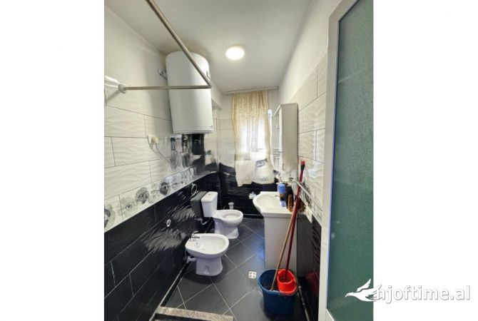 Shtepi ne shitje 1+1 ne Tirane - 135,000 Euro