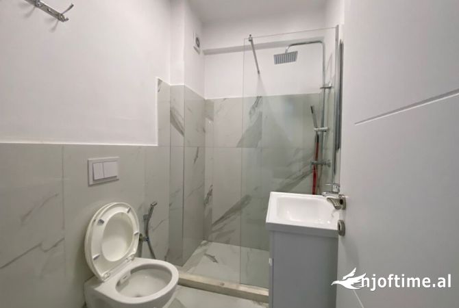 Shtepi me qera 1+1 ne Tirane - 400 Euro