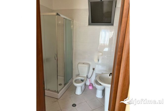 Shtepi me qera 2+1 ne Tirane - 450 Euro