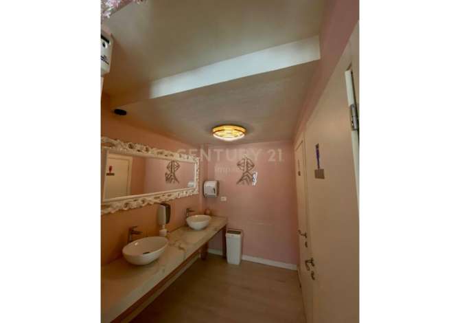 Okazion! Biznes Per Shitje ne Sheshi Skenderbej 