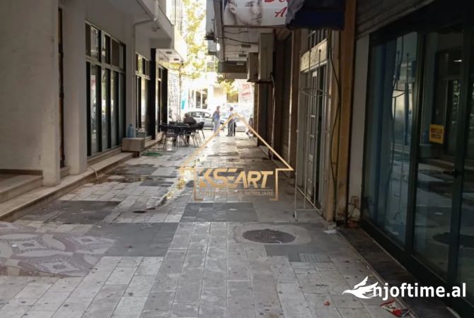 Ambient biznesi ne shitje 1+1 ne Vlore - 120,000 Euro
