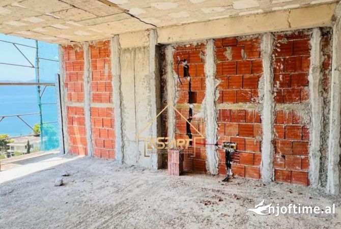 Shtepi ne shitje Apartament ne Vlore, 1+1, Mobilimi Bosh, pa mobiluar, Pagesa 250,000  Euro.