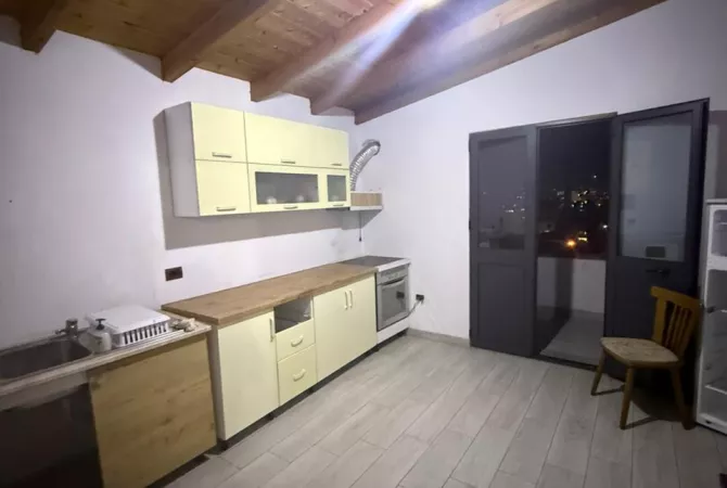 Shtepi me qera 3+1 ne Tirane - 400 Euro