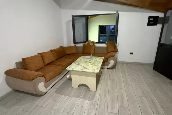 Shtepi me qera 3+1 ne Tirane - 400 Euro