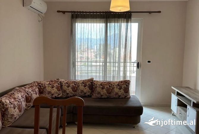 Shtepi me qera Apartament ne Tirane, 2+1, Mobilimi E mobiluar, Pagesa 45,000  Leke.