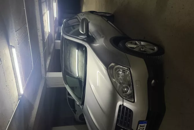 Makina ne shitje  ne Tirane - 6,700 Euro